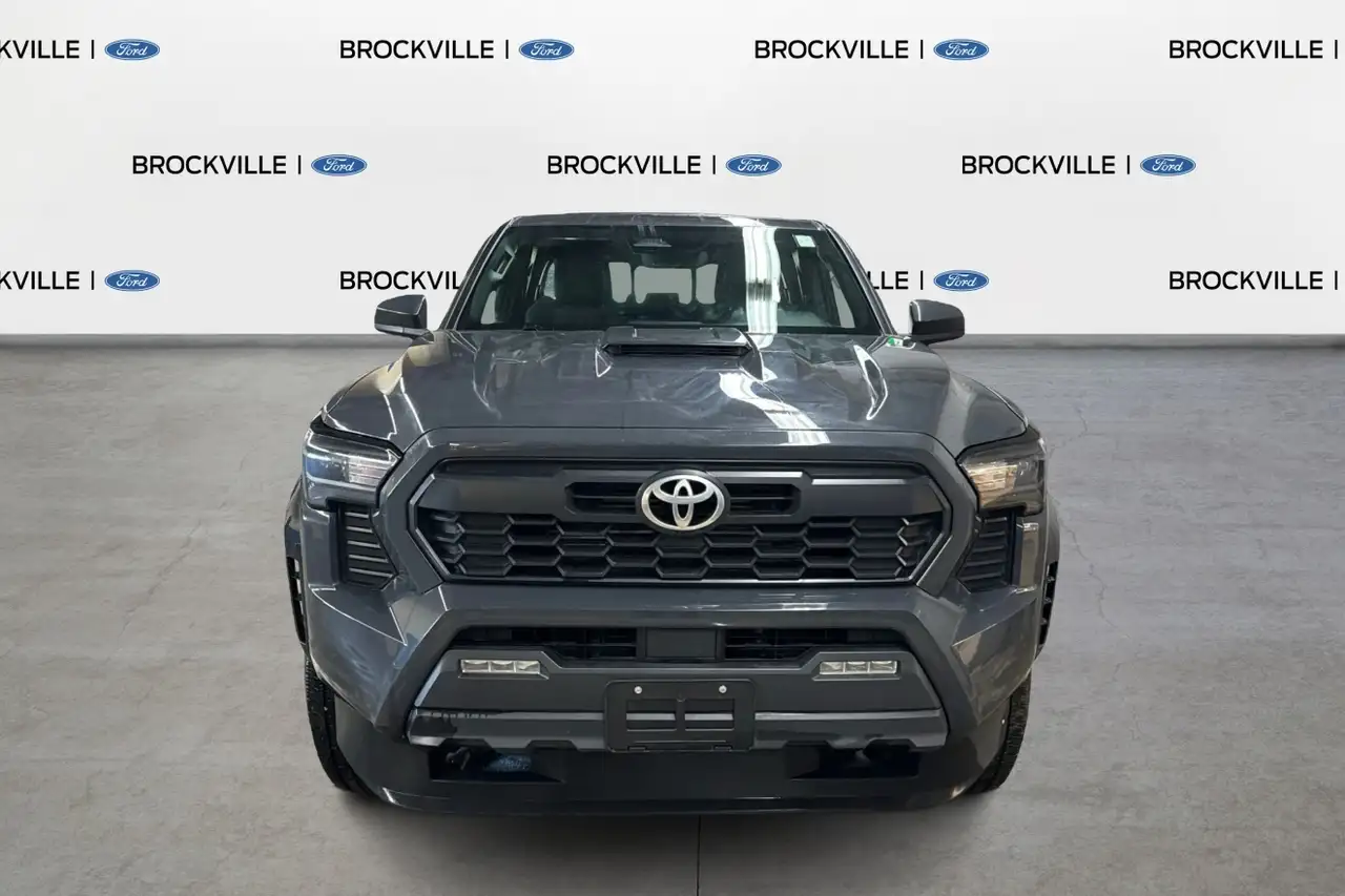 Toyota Tacoma снимка Toyota Tacoma