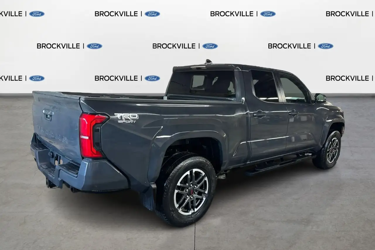 Toyota Tacoma снимка Toyota Tacoma