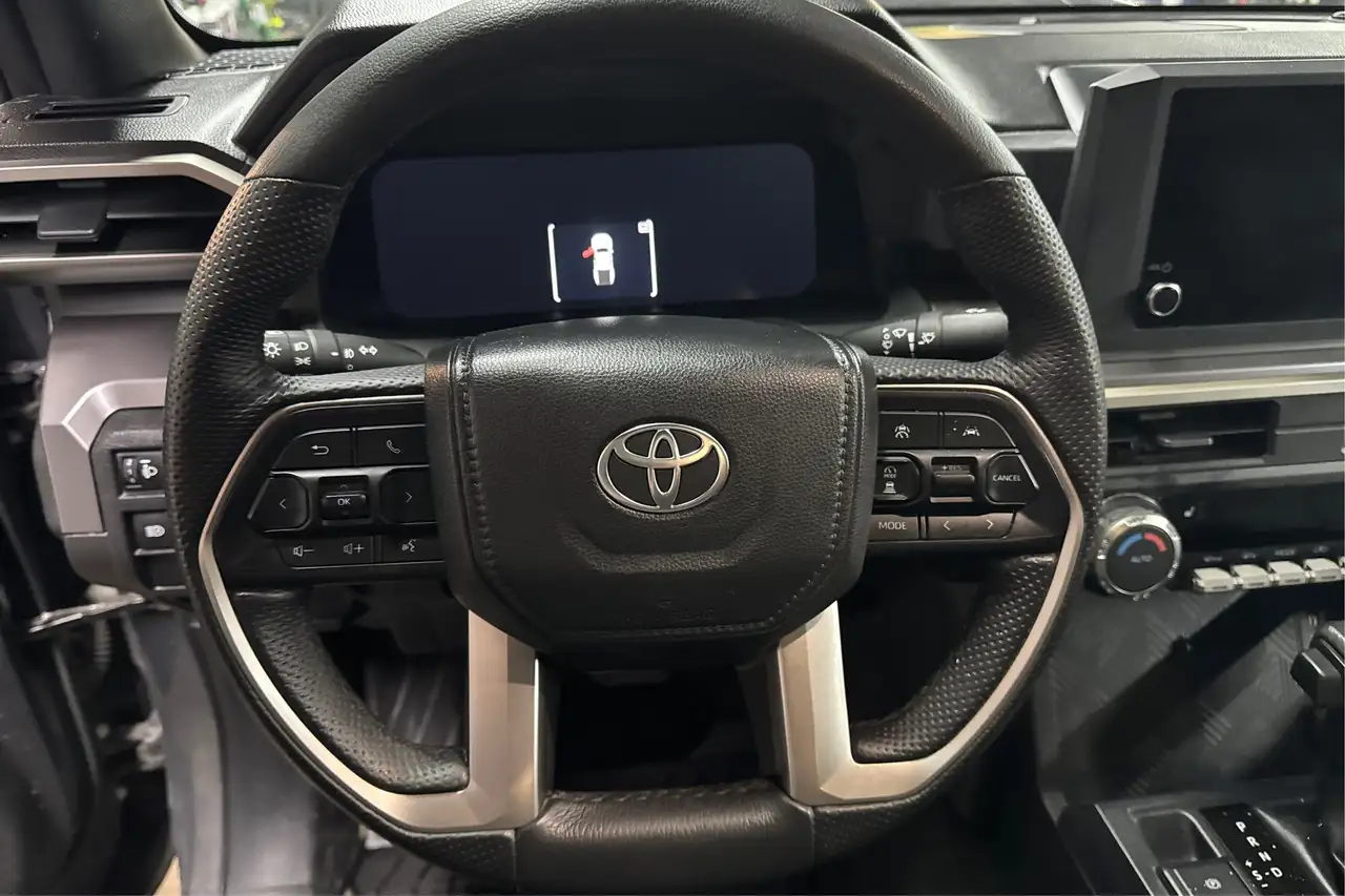 Toyota Tacoma снимка Toyota Tacoma