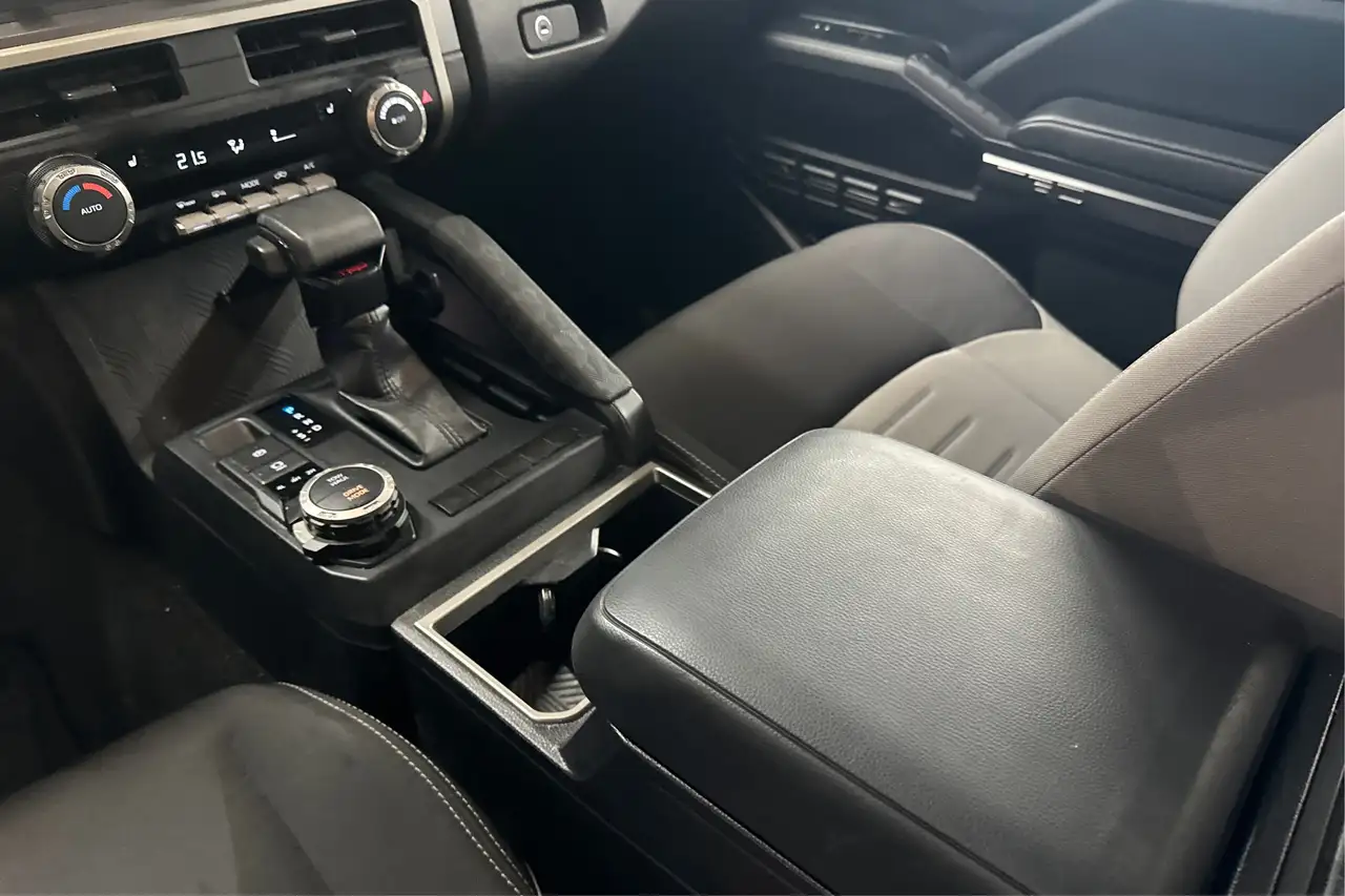 Toyota Tacoma снимка Toyota Tacoma