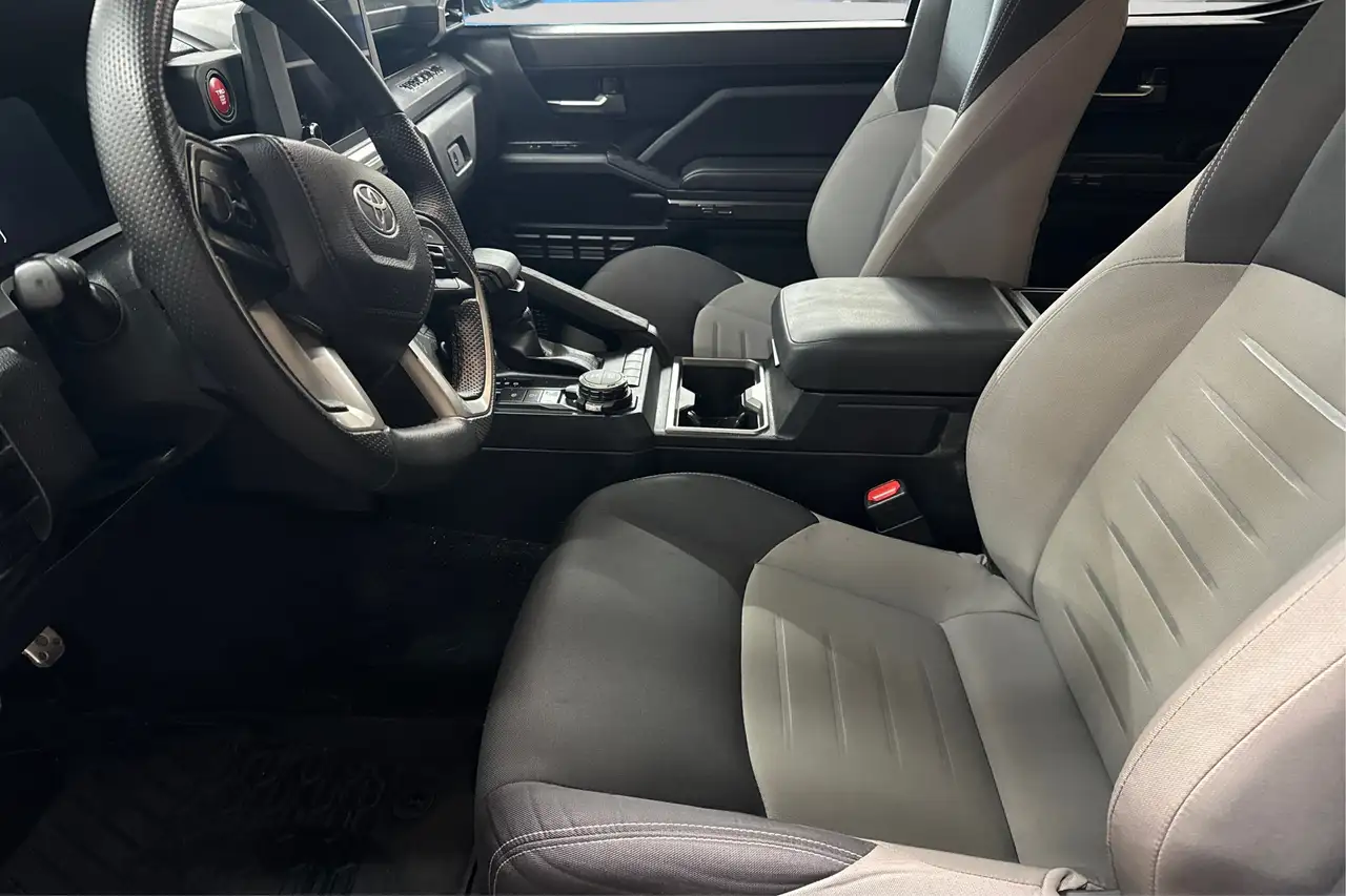Toyota Tacoma снимка Toyota Tacoma