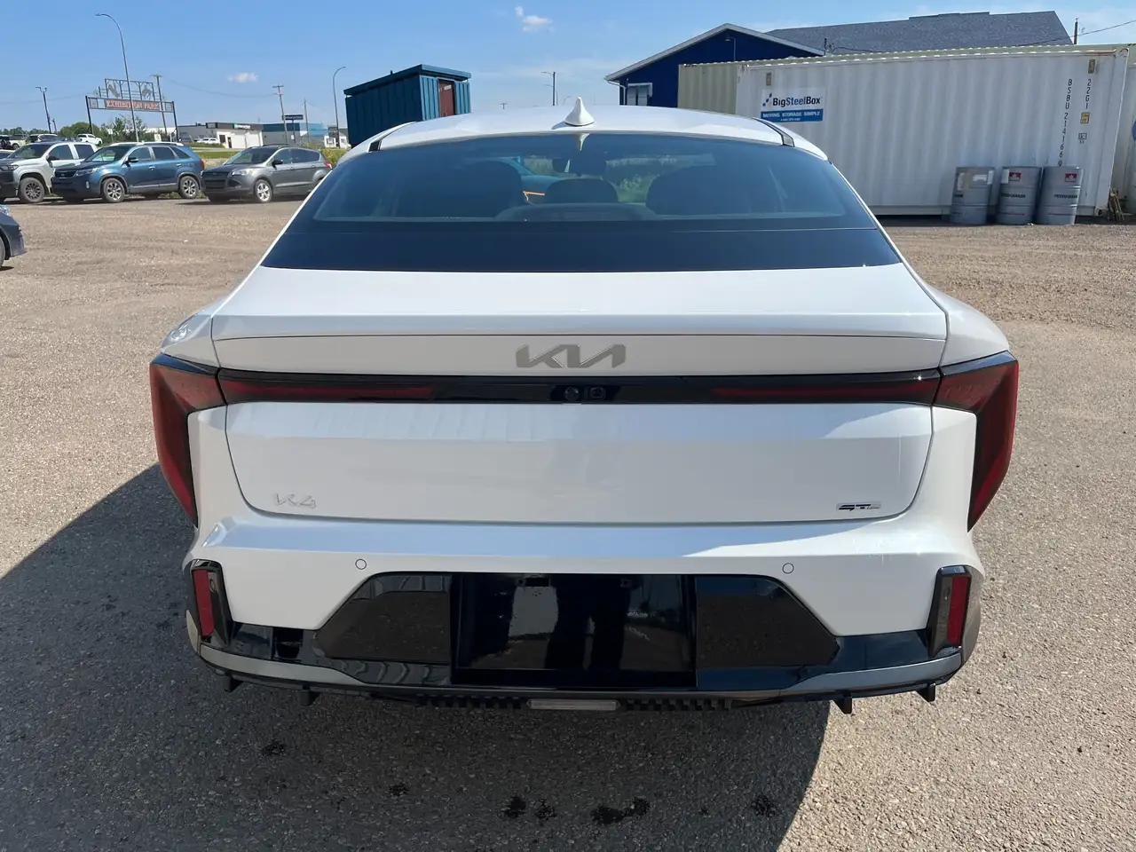 Kia K4 снимка Kia K4