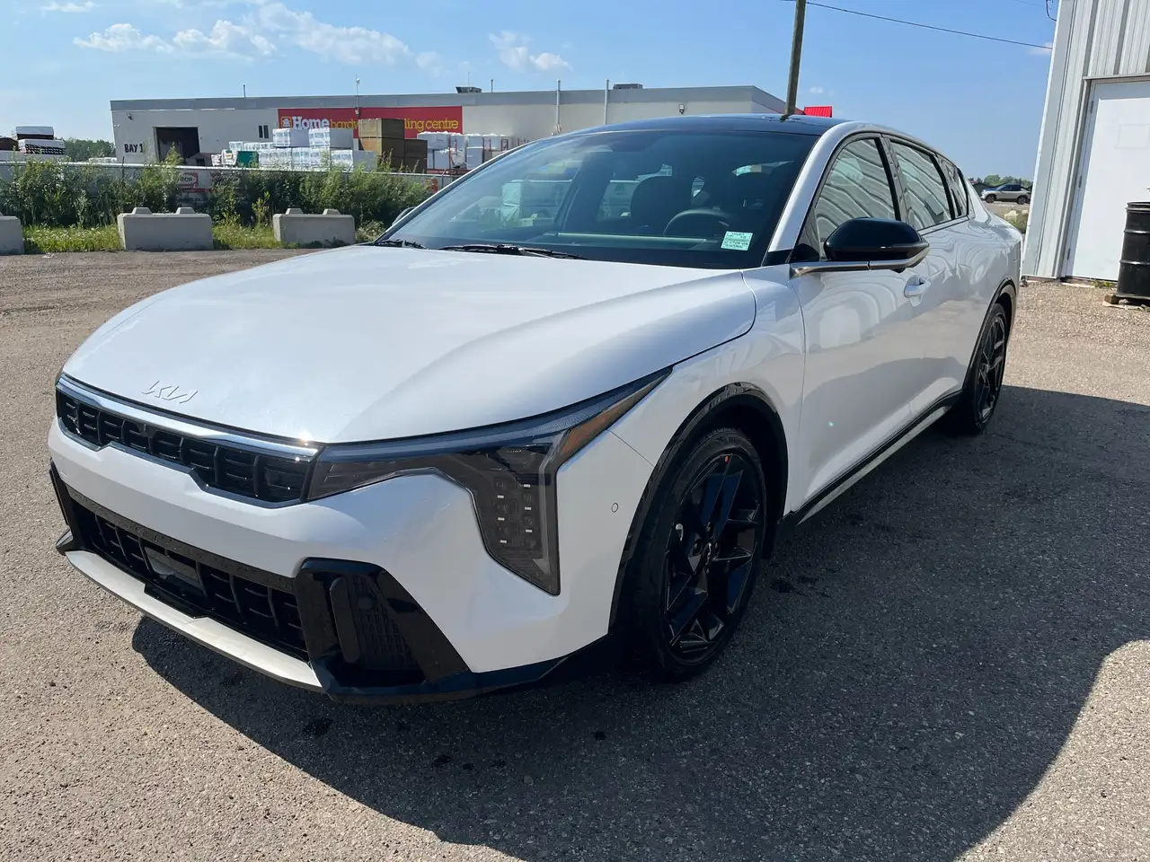 Kia K4 снимка Kia K4
