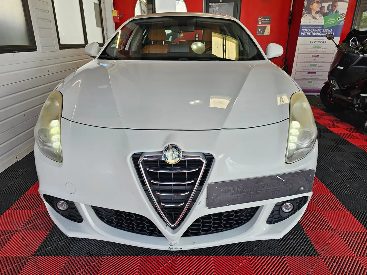 Alfa Romeo Giulietta 1.6 jtdm 195010KMS Weiß - 2