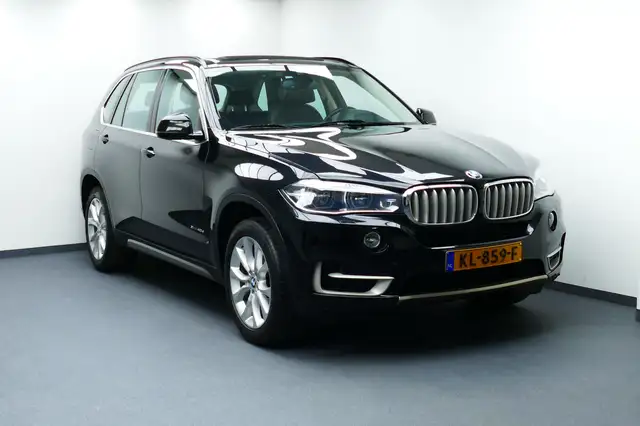 BMW X5 xDrive40d Euro-6 High Executive. Elektrisch glazen