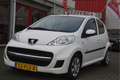 Peugeot 107 1.0-12V Millesim 200 Airco | 5-deurs | Radio/CD | Wit - thumbnail 2