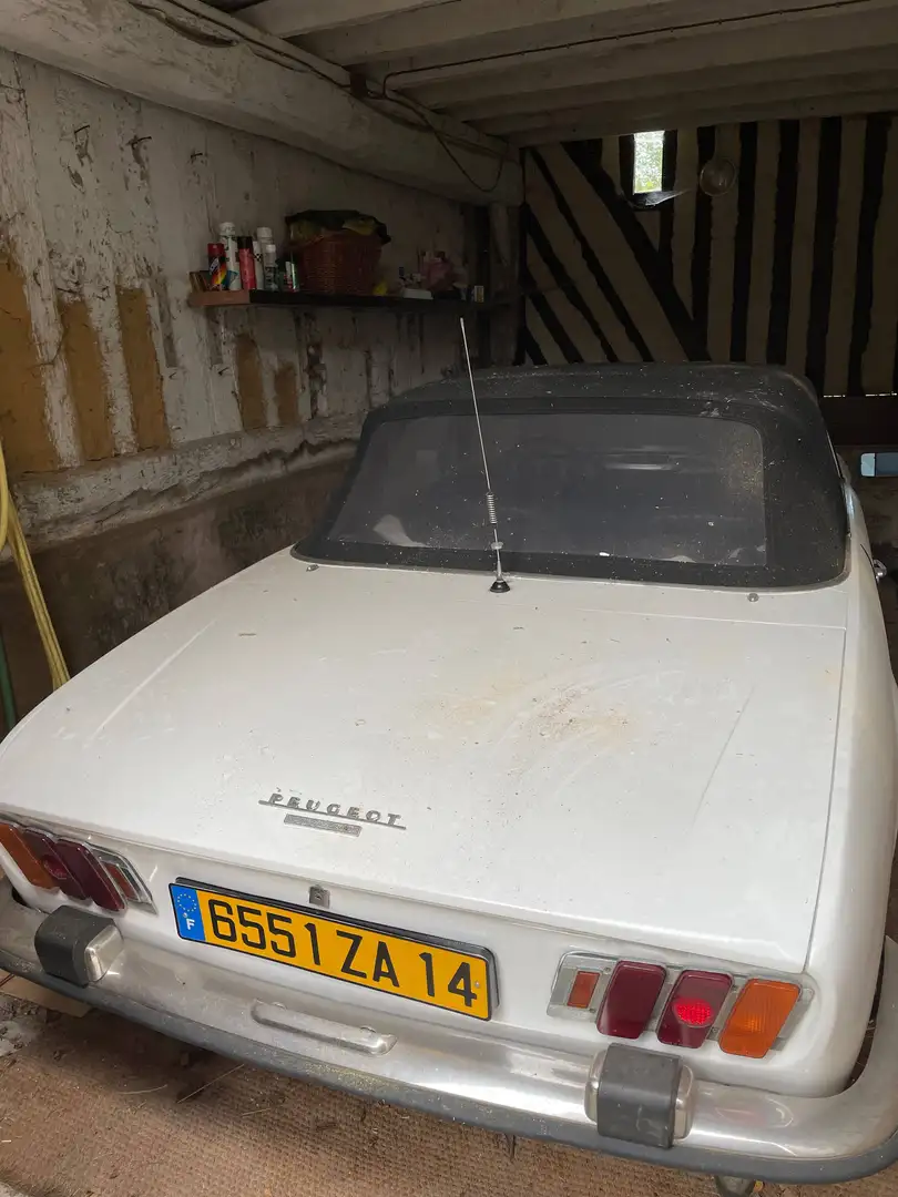 Peugeot 504 PEUGEOT 504 Cabriolet uit 1970 – een tijdloze klassieker Weiß - 2