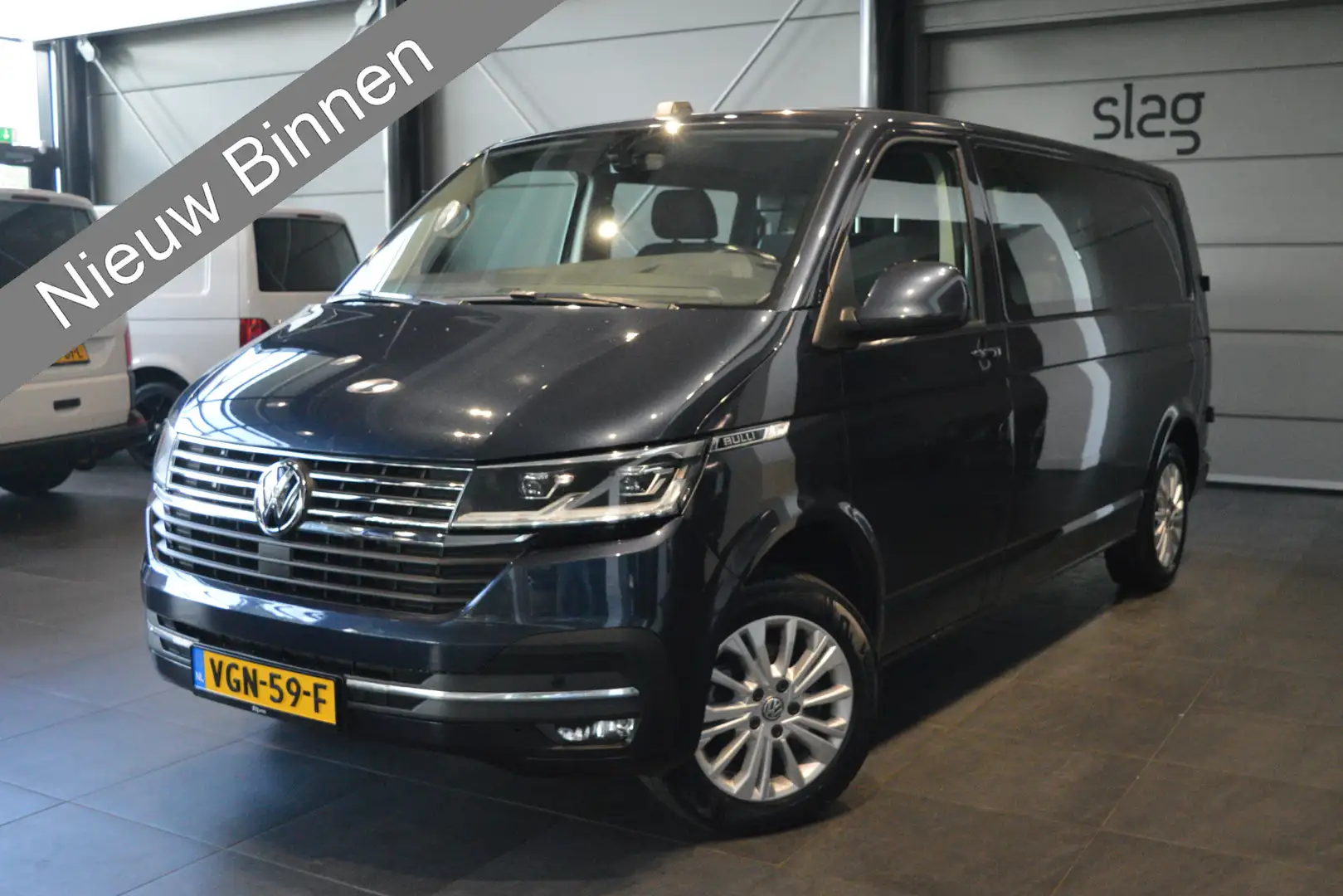 Volkswagen T6.1 Transporter 2.0 TDI L2H1 DC BULLI navi cruise led pdc trekhaak Blauw - 1