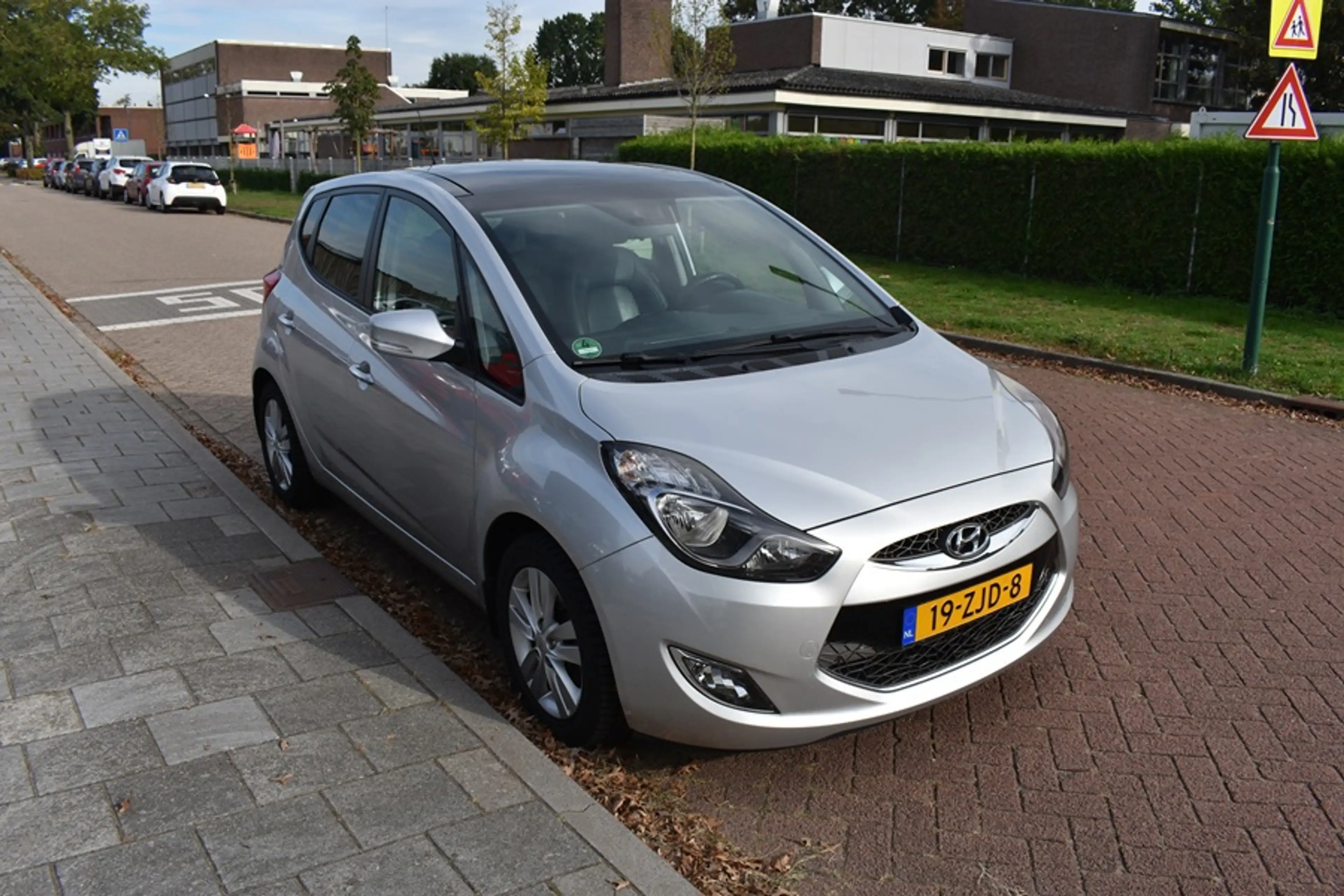 Hyundai iX20 1.6i i-Catcher Automaat/Pano dak/leder bekl/camera — photo 3