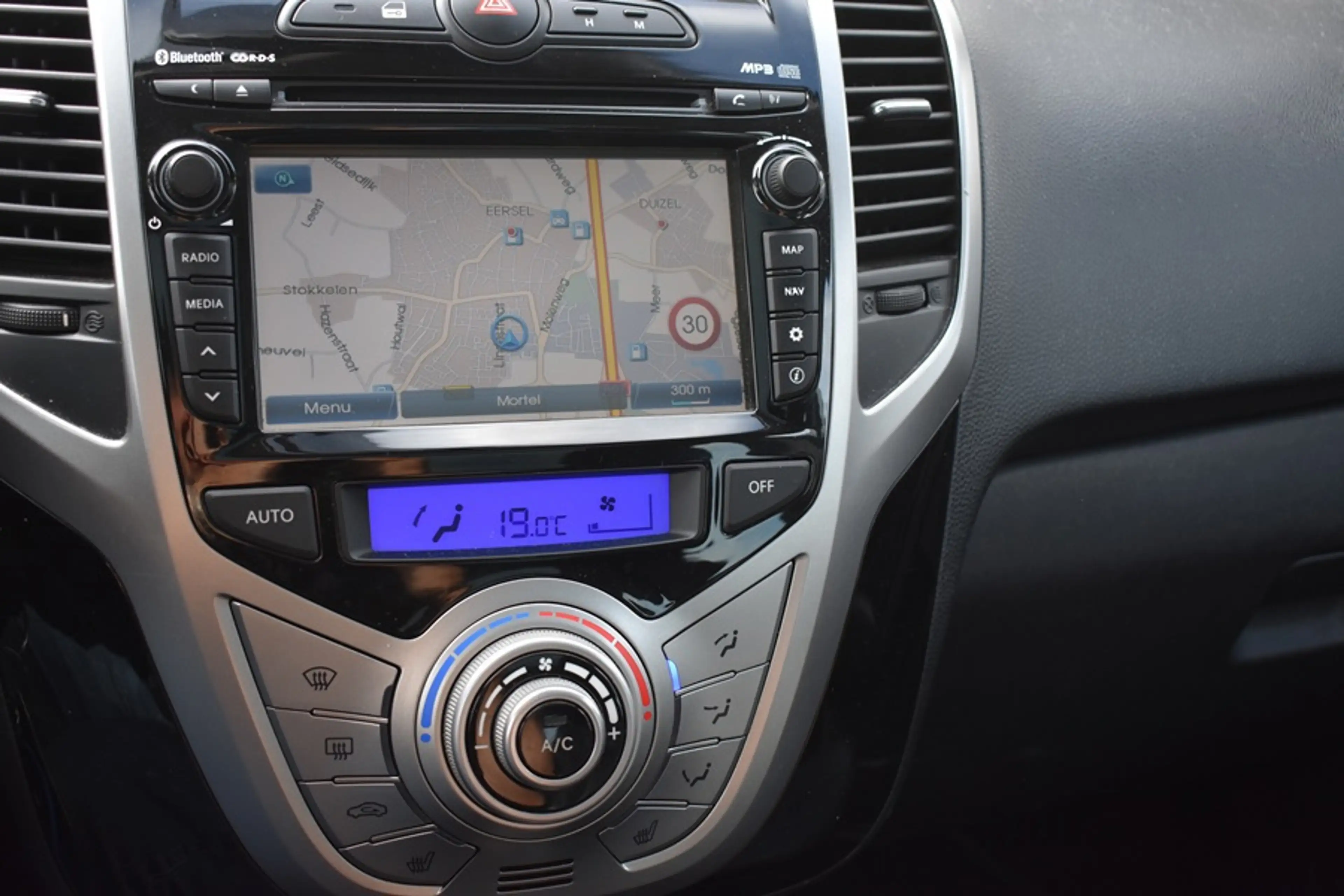 Hyundai iX20 1.6i i-Catcher Automaat/Pano dak/leder bekl/camera — photo 10