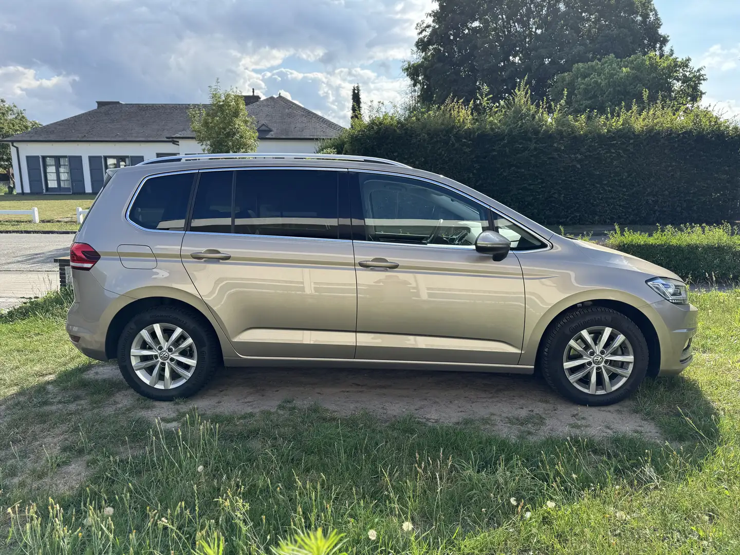 Volkswagen Touran 2.0 TDI SCR (BlueMotion Technology) DSG Highline - 1