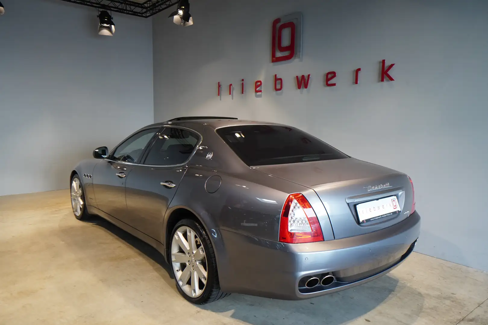 Maserati Quattroporte 4.7 V8 S Automatic*eSD*U-frei*BRD FZG*nur64TKM* Grau - 2