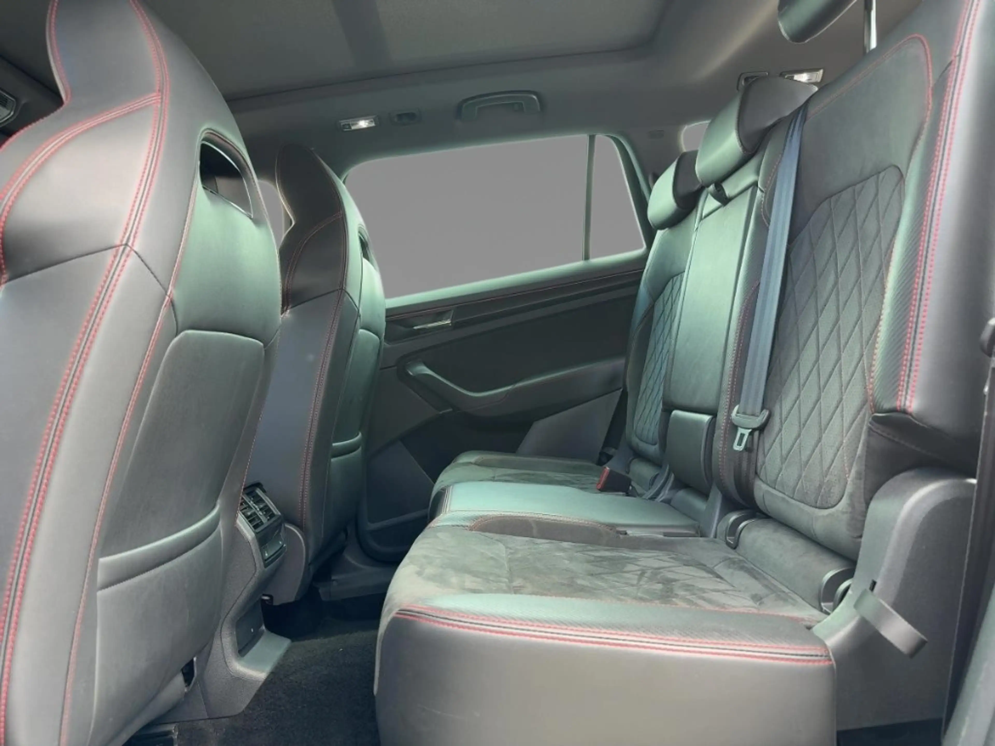 Skoda Kodiaq RS 4x4 LED Navi AHK Pano El. Heckklappe — photo 8