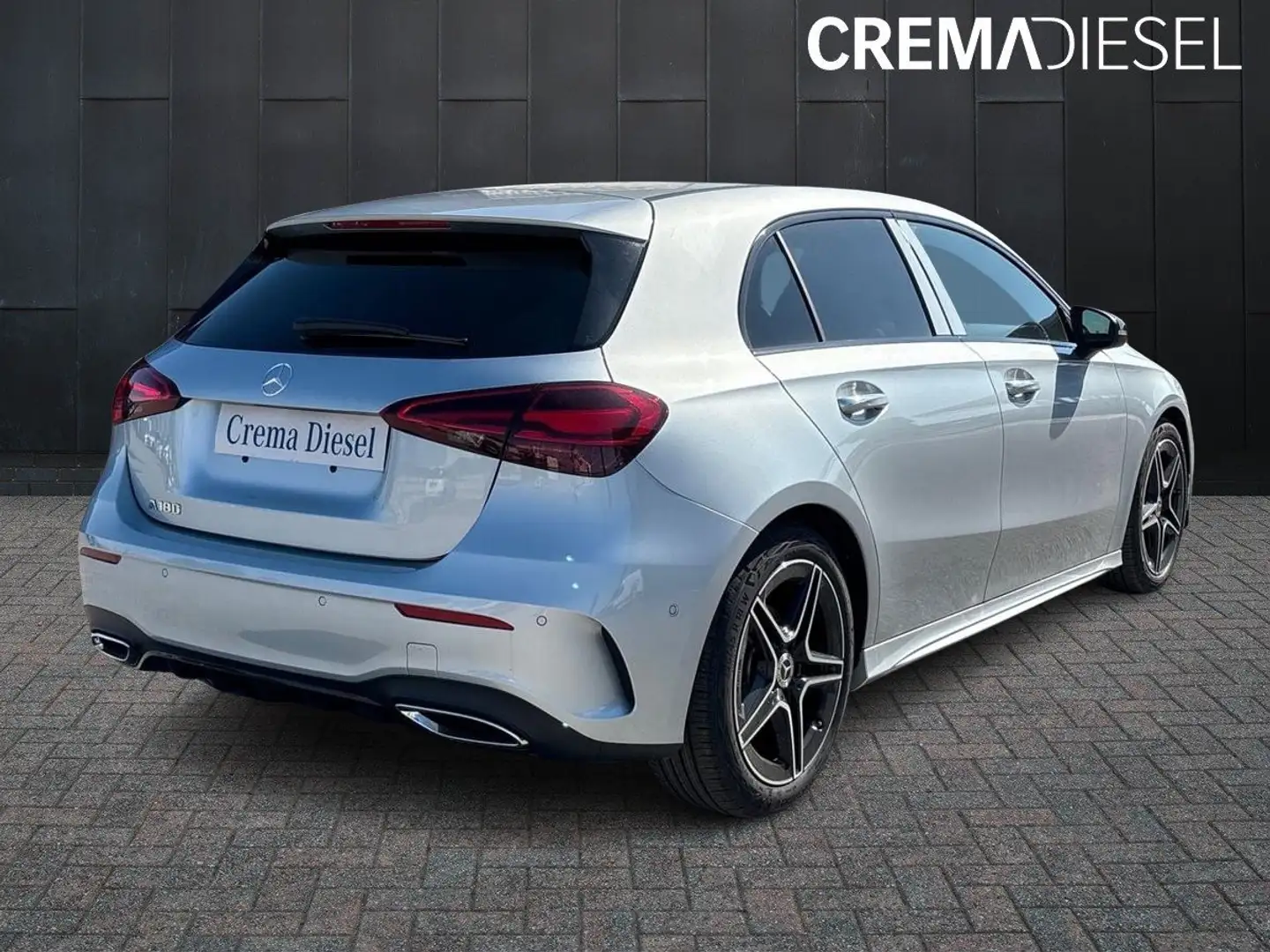 Mercedes-Benz A 180 AMG Line Advanced Plus Auto Argento - 2
