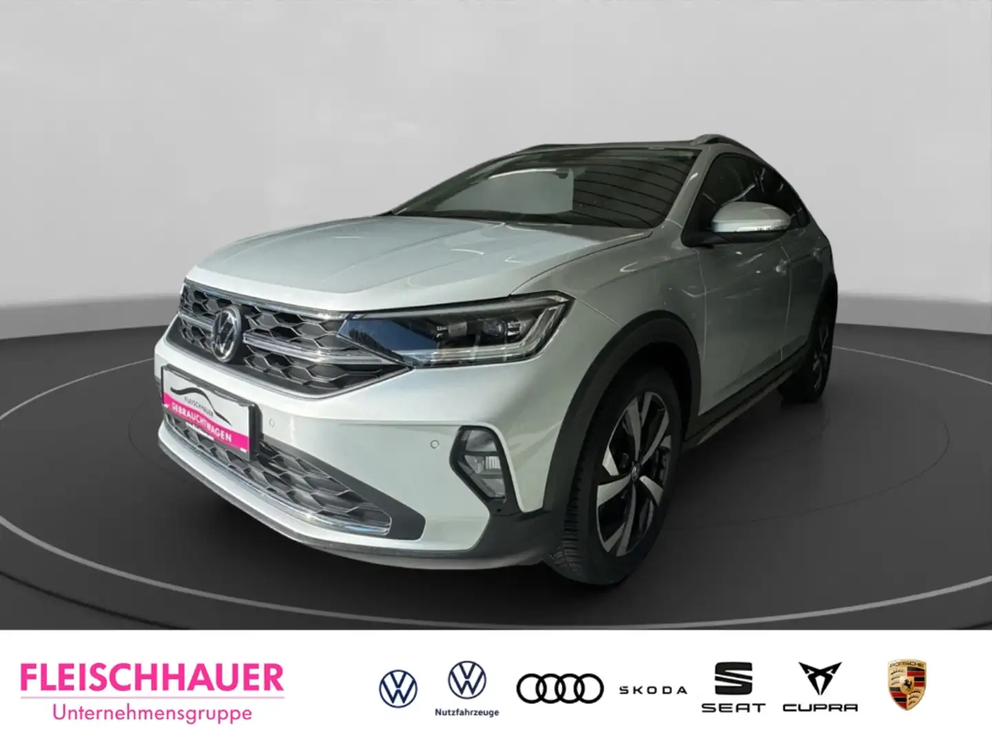 Volkswagen Taigo 1.0 TSI Style MATRIX+ACC+DC+NAVI+CARPLAY+SHZ+PDC V Silber - 1