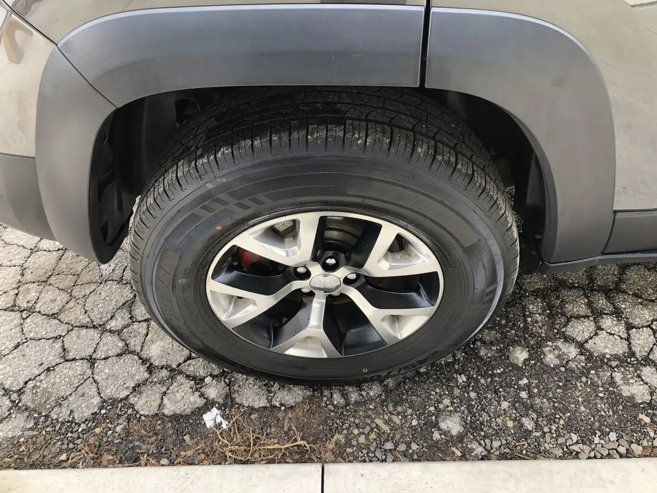 Jeep Cherokee photo Jeep Cherokee