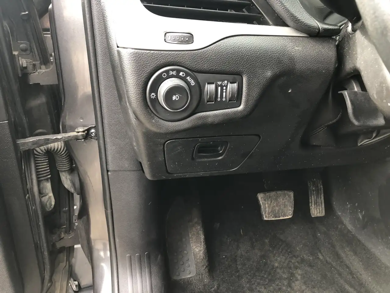 Jeep Cherokee photo Jeep Cherokee