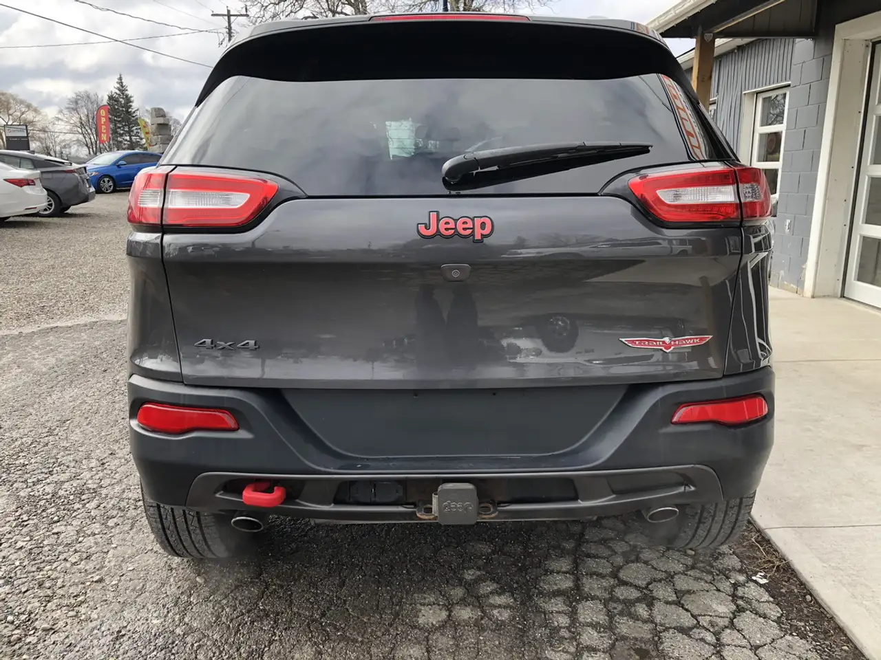 Jeep Cherokee photo Jeep Cherokee