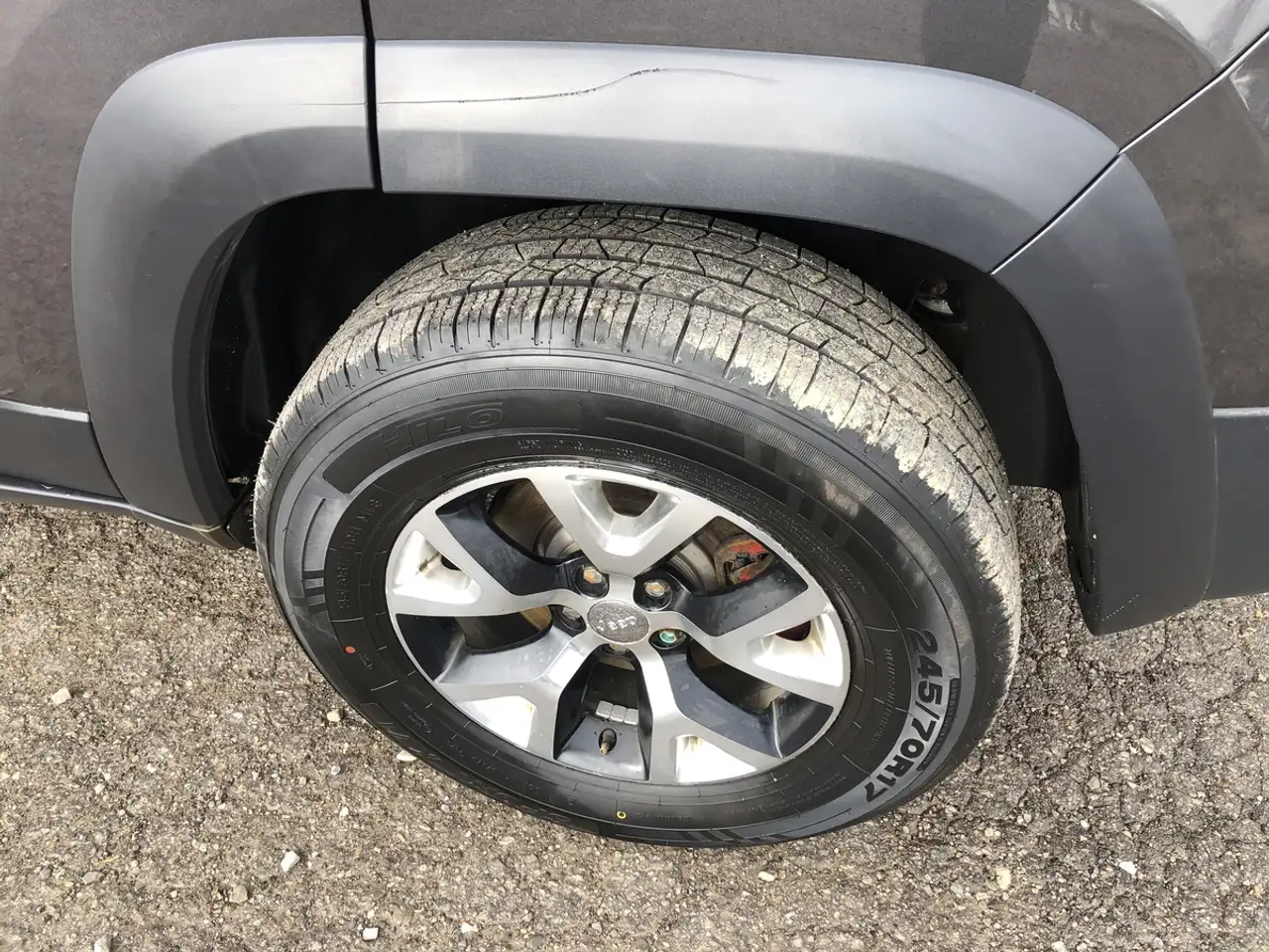 Jeep Cherokee photo Jeep Cherokee