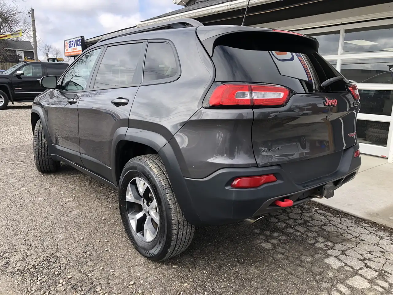 Jeep Cherokee photo Jeep Cherokee