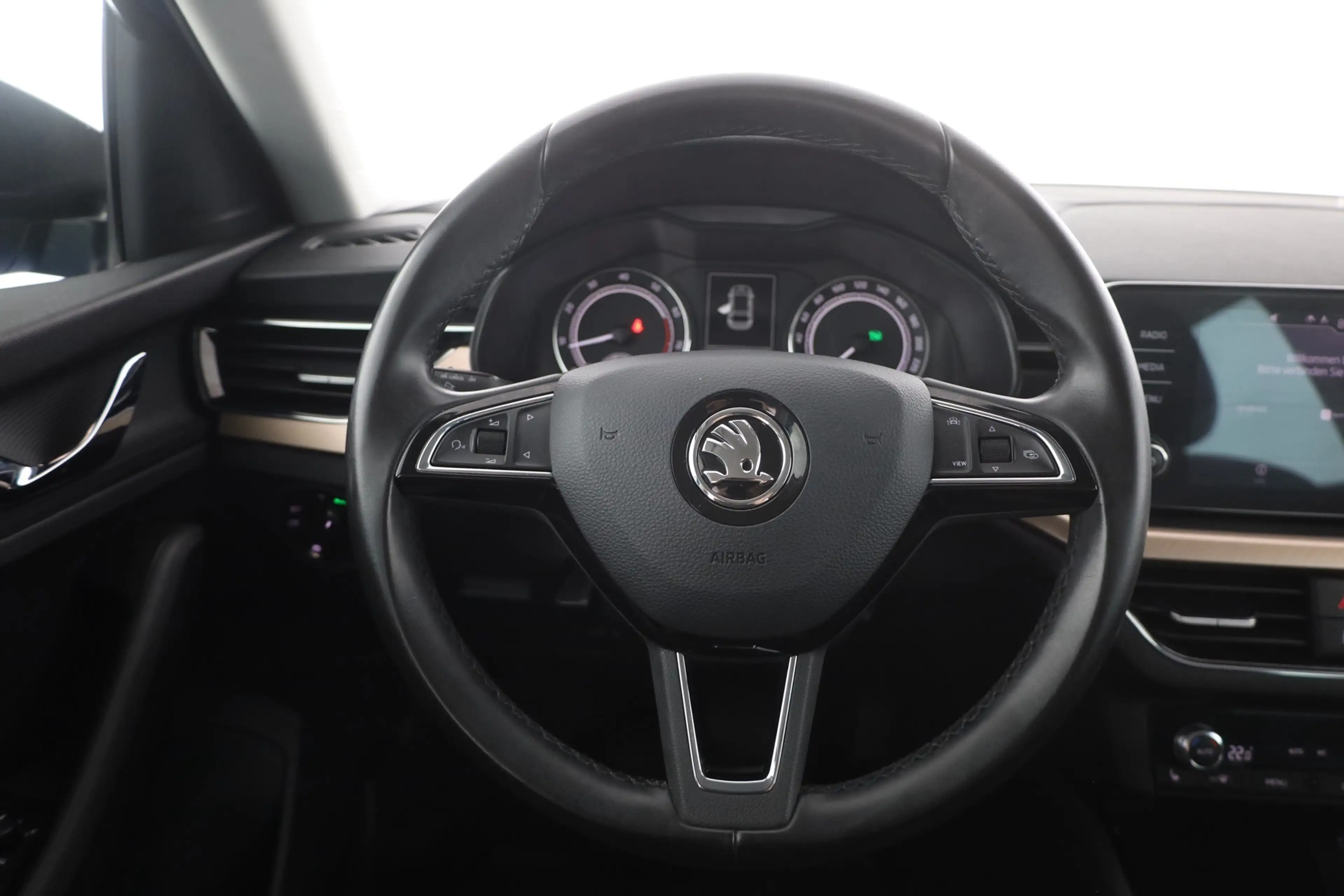 Skoda Scala 1.5 TSI DSG Style LED Sitzheizung Kamera — photo 15