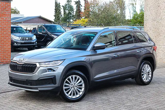 Skoda Kodiaq AUTOMAAT*7-ZITPLAATSEN*ACHTERUITRIJCAMERA*CRUISE-CONTROLE*APPLE-CARPLAY*