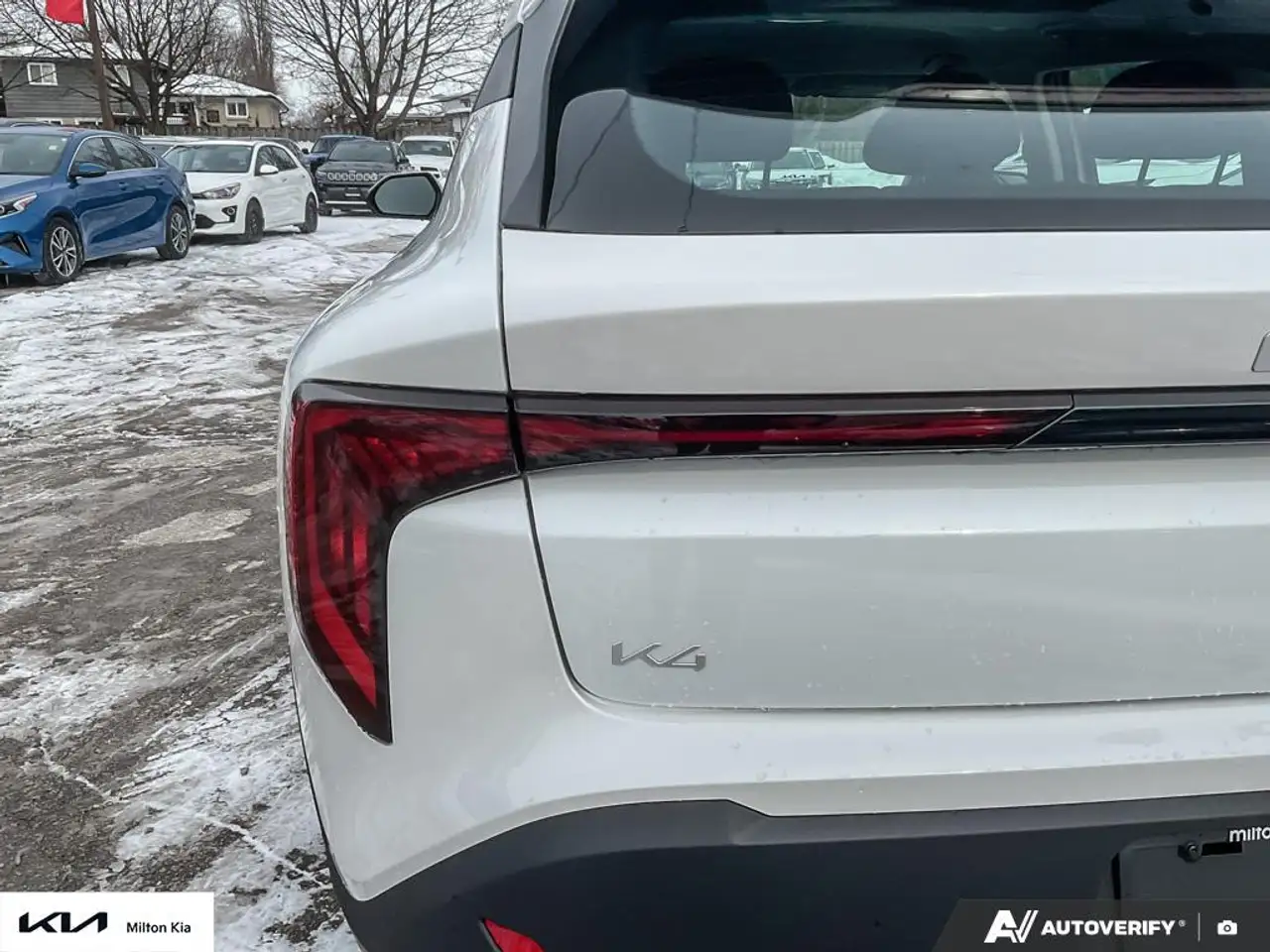 Kia K4 снимка Kia K4