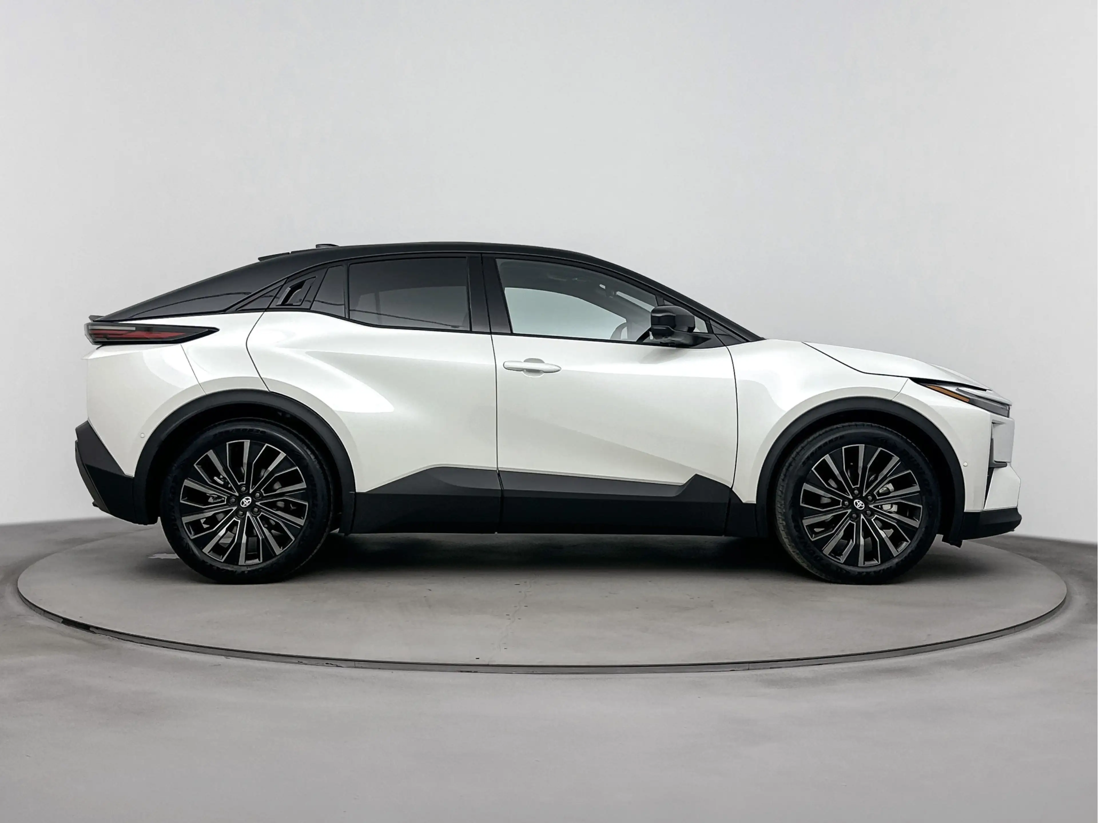 Toyota C-HR+ Executive AWD 77 kWh | Apple Carplay & Android Aut — photo 9