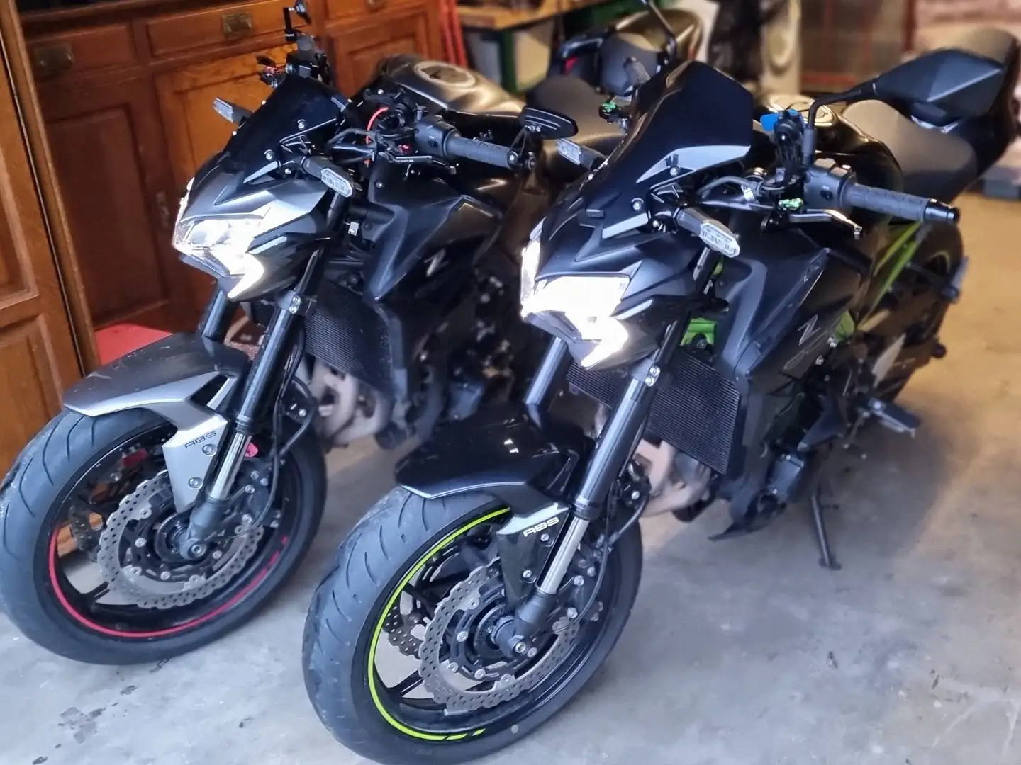 Kawasaki Z 900 Zwart - 2