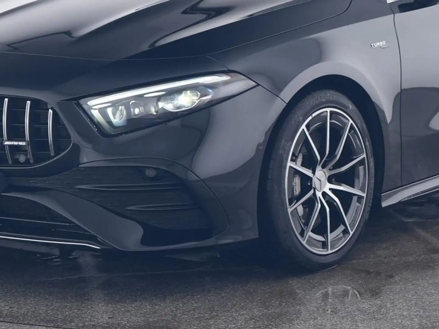 Mercedes-Benz A 35 AMG Mercedes-AMG A 35 4M MULTIBEAM+BURM+PANO+AHK+360 Schwarz - 2