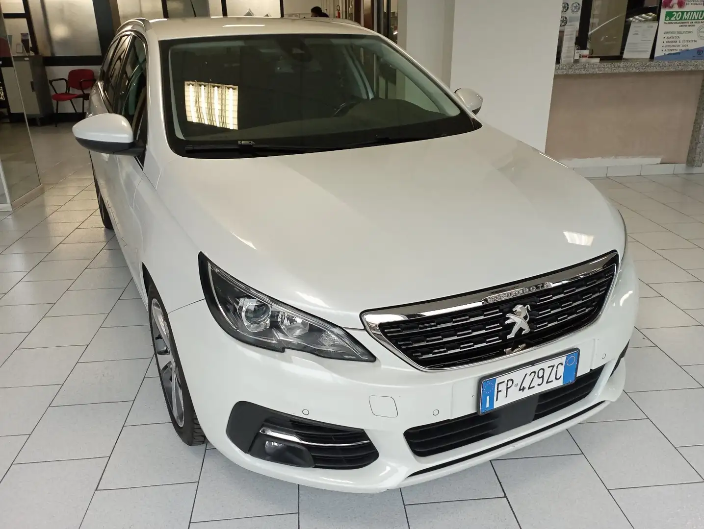 Peugeot 308 308 SW 1.5 bluehdi Allure s - Automatica Blanc - 1