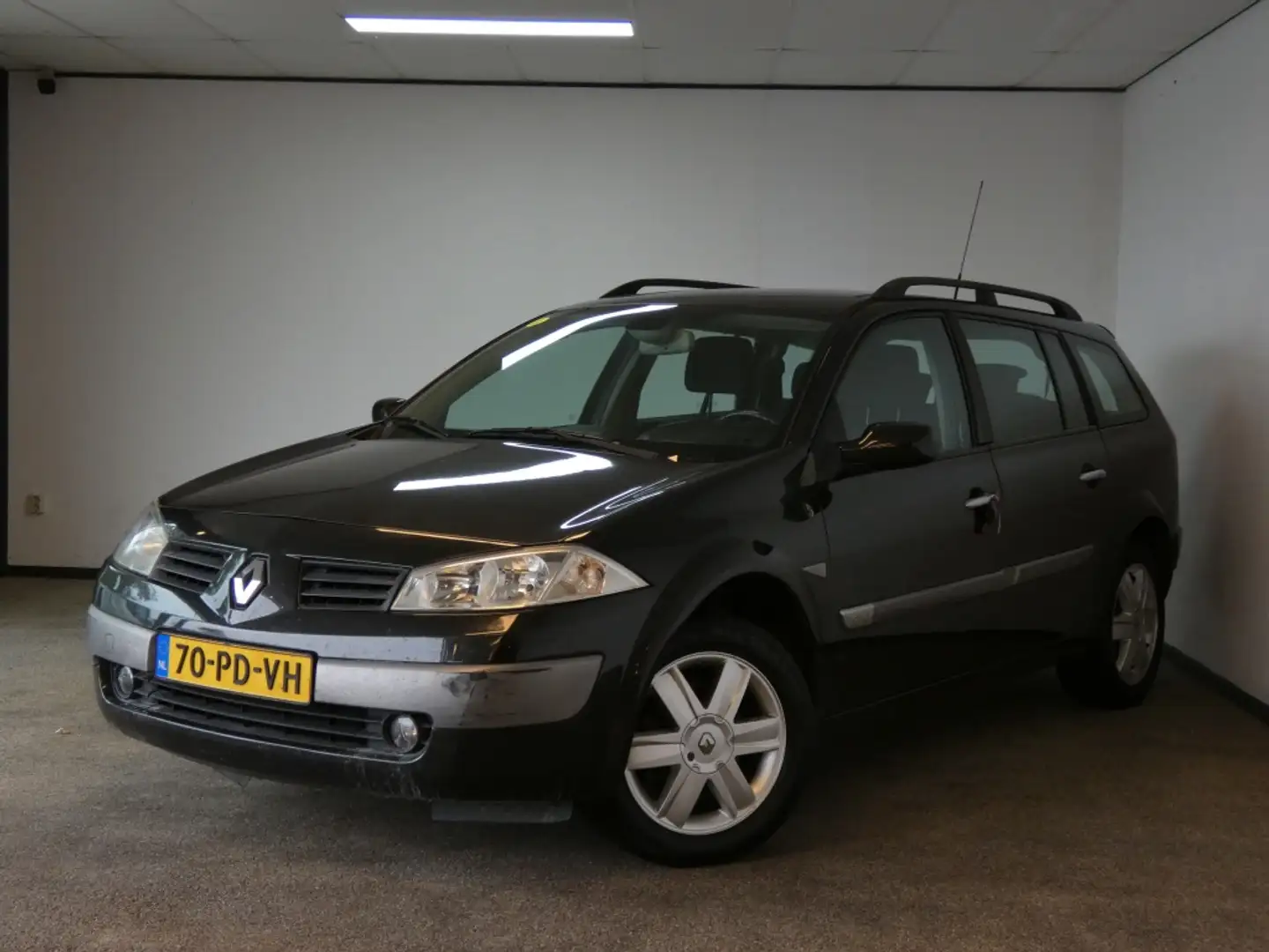 Renault Megane Grand Tour 1.6-16V Expr.Comf. Nwe APK Zwart - 1