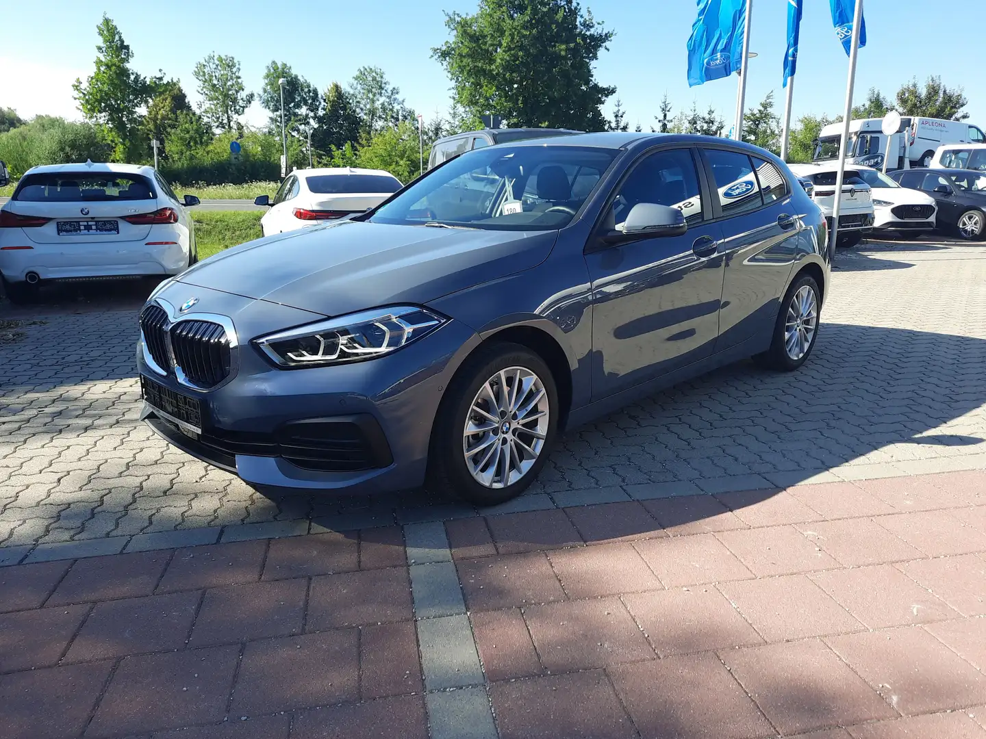 BMW 118 i Advantage LED Kamera DAB Navi SHZ Lenkradhe - 2