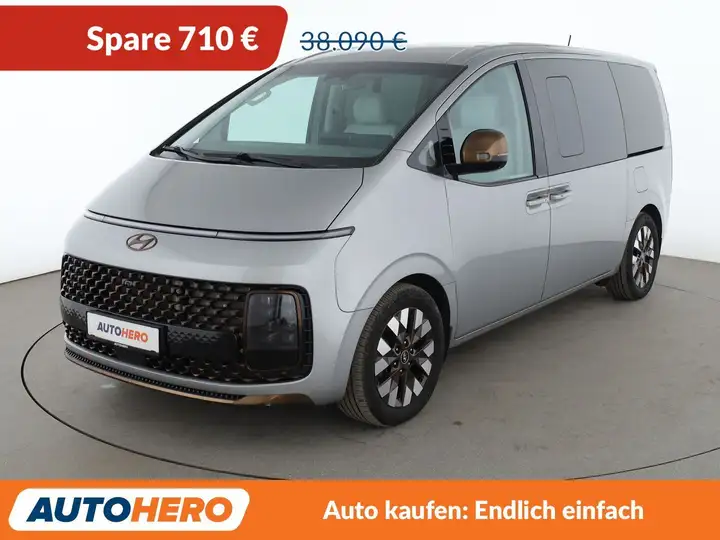 Hyundai STARIA 2.2 CRDi Signature 4WD Aut*NAVI*LED*ACC*CAM*PDC*