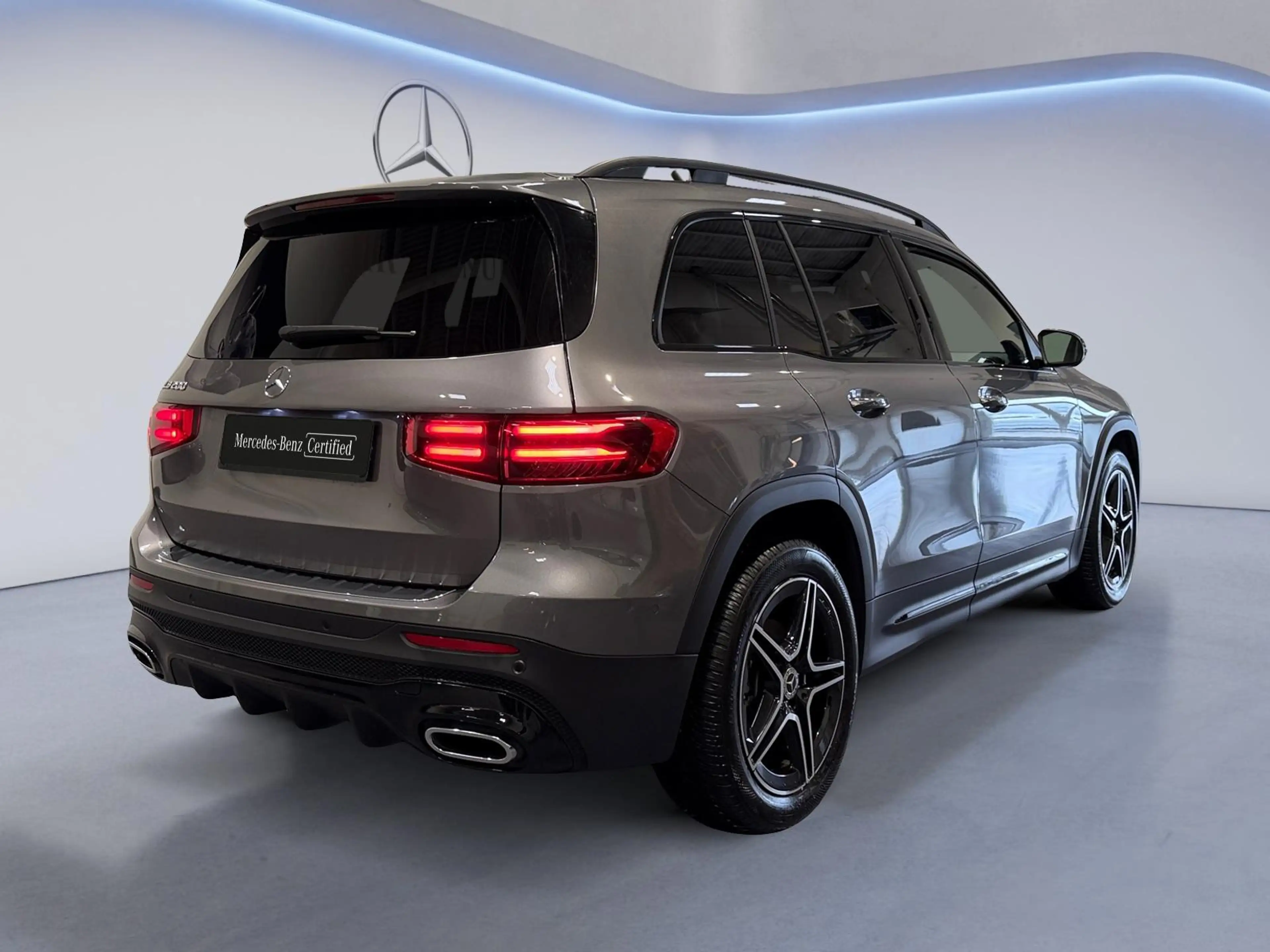 Mercedes-Benz GLB 200 AMG Line — photo 5