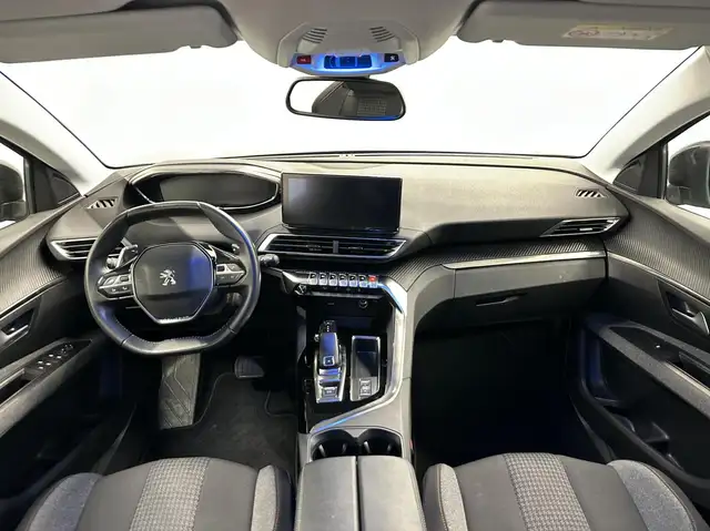 Peugeot 5008 view 2