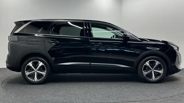 Peugeot 5008 view 9