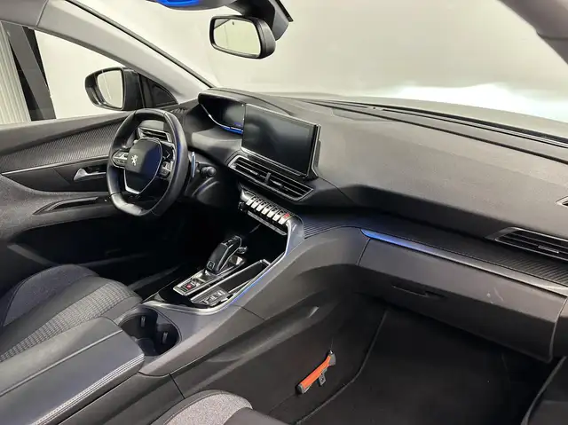 Peugeot 5008 view 12