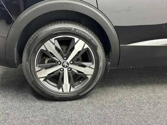 Peugeot 5008 view 10