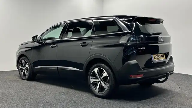 Peugeot 5008 view 4