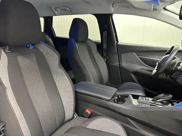 Peugeot 5008 view 13