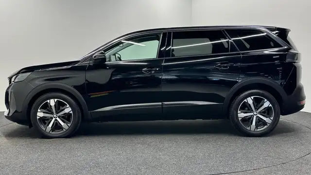 Peugeot 5008 view 8