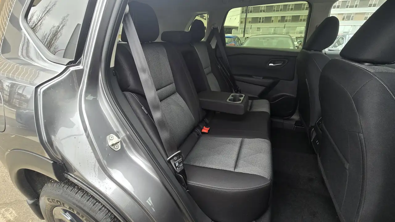 Nissan Rogue снимка Nissan Rogue