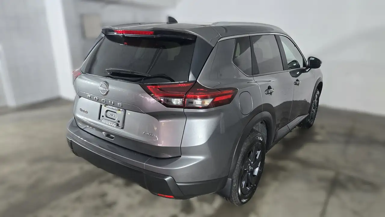 Nissan Rogue снимка Nissan Rogue