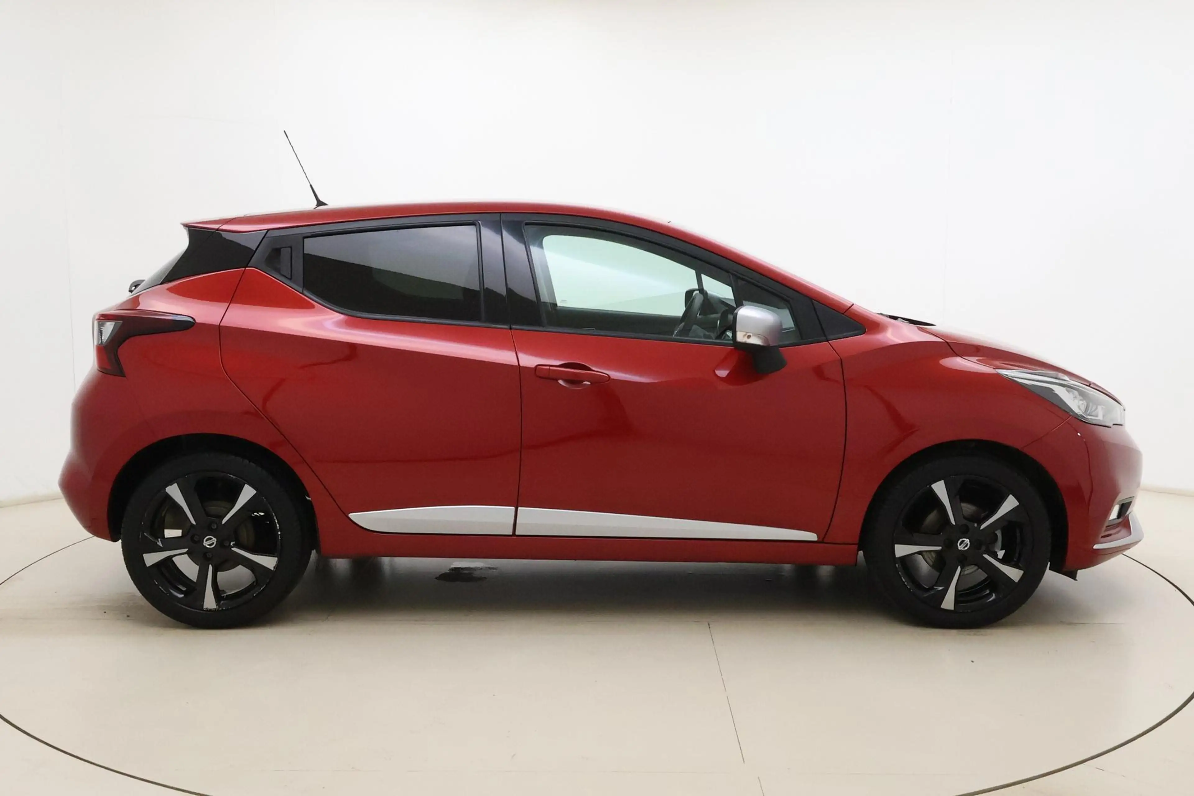 Nissan Micra 1.0L Acenta | Navigatie via Carplay | Lichtmetalen — photo 9