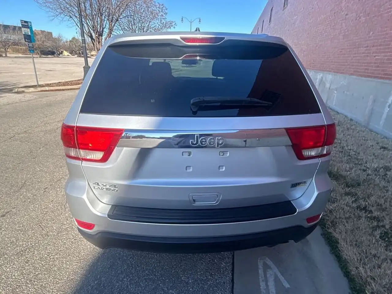 Jeep Grand Cherokee снимка Jeep Grand Cherokee