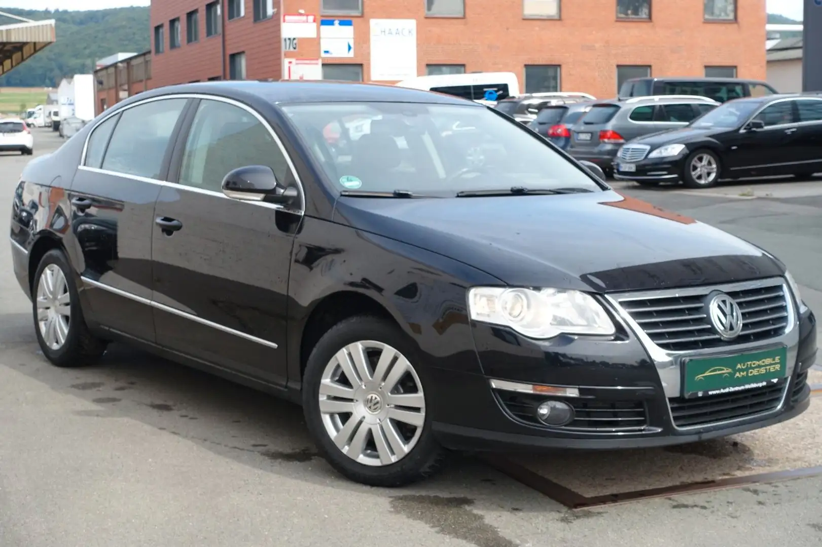 Volkswagen Passat Lim. Highline*LEDER*SHZ*BC*PDC*TÜV+SERVIC Schwarz - 1