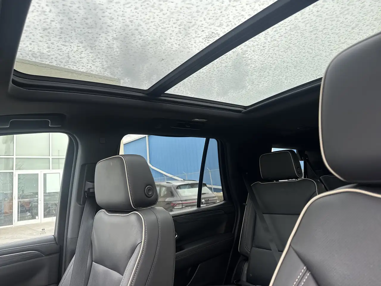 GMC Yukon снимка GMC Yukon