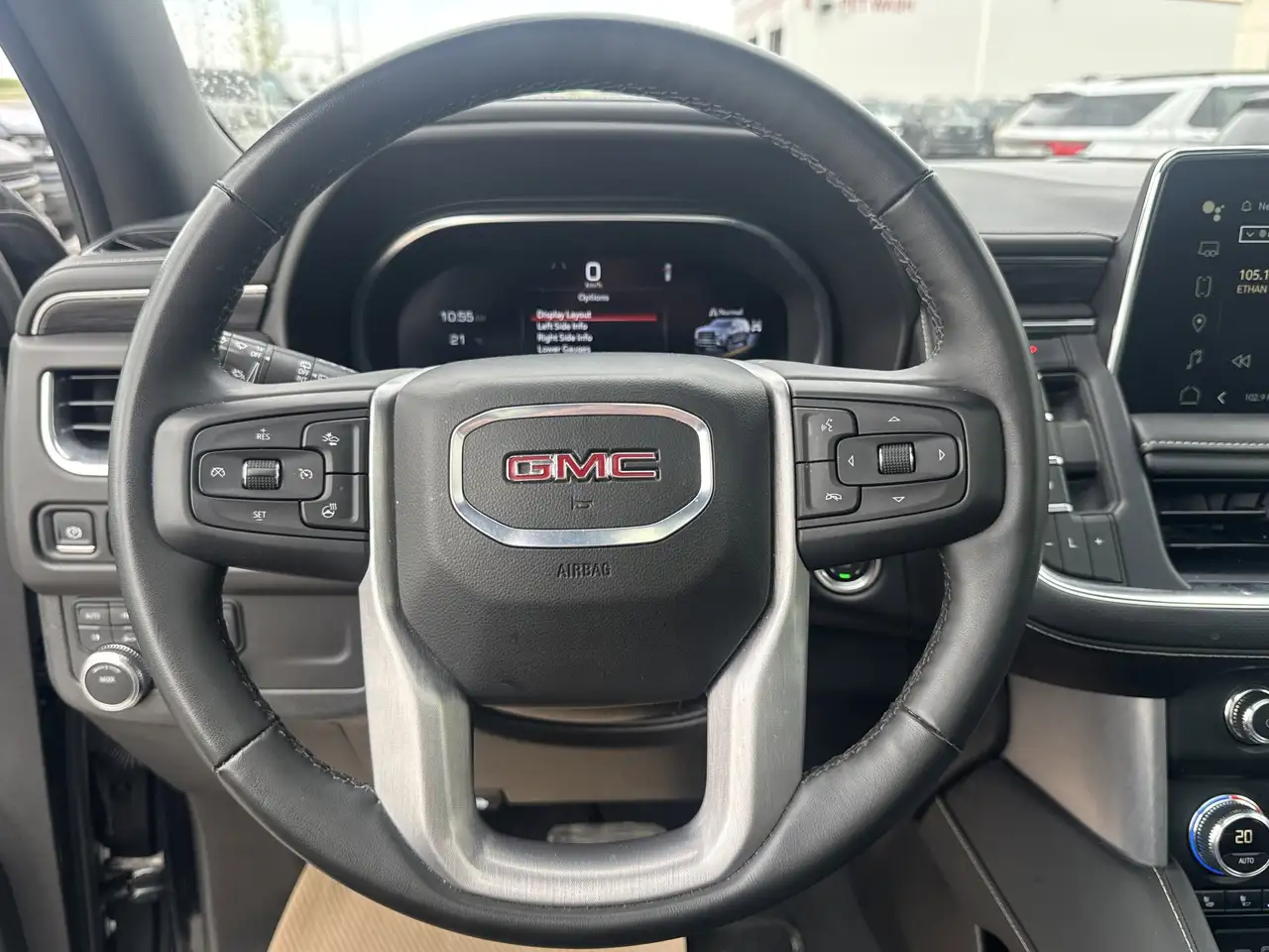 GMC Yukon снимка GMC Yukon