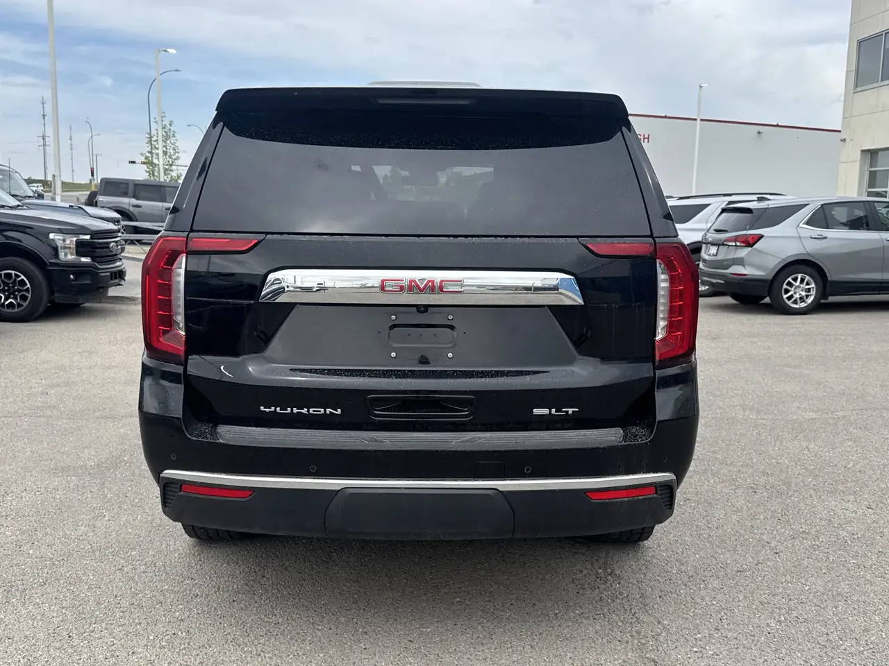 GMC Yukon снимка GMC Yukon